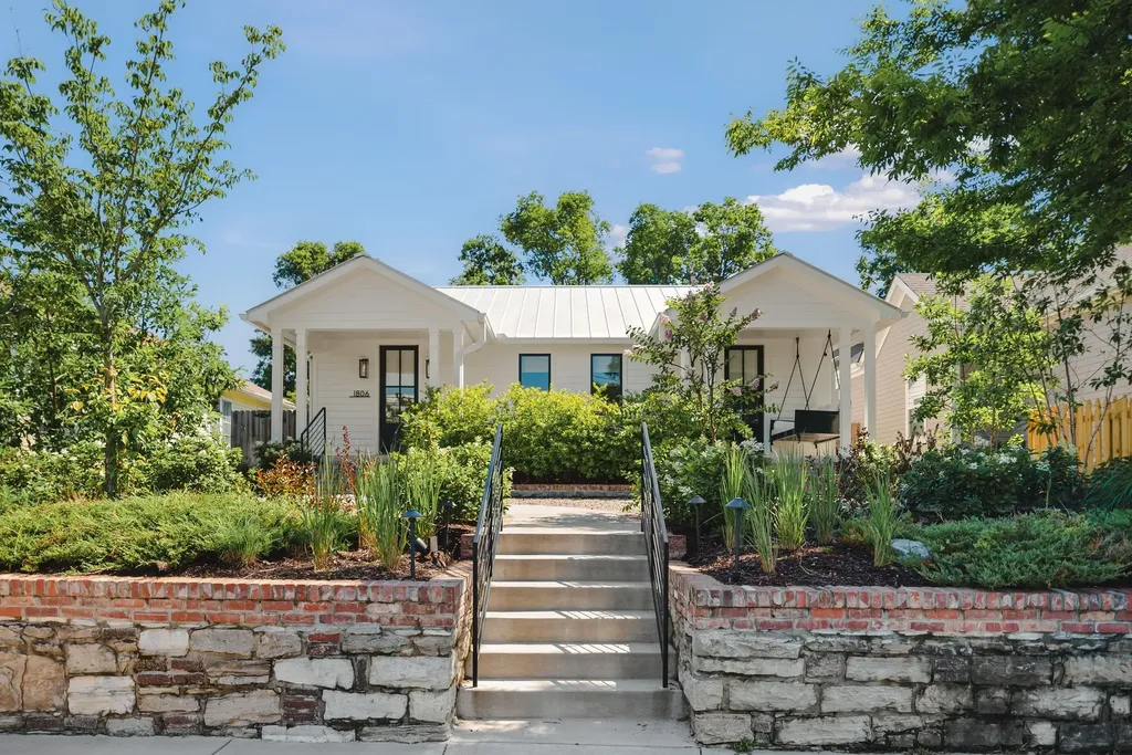 1806 5th Avenue, N Nashville TN 37208