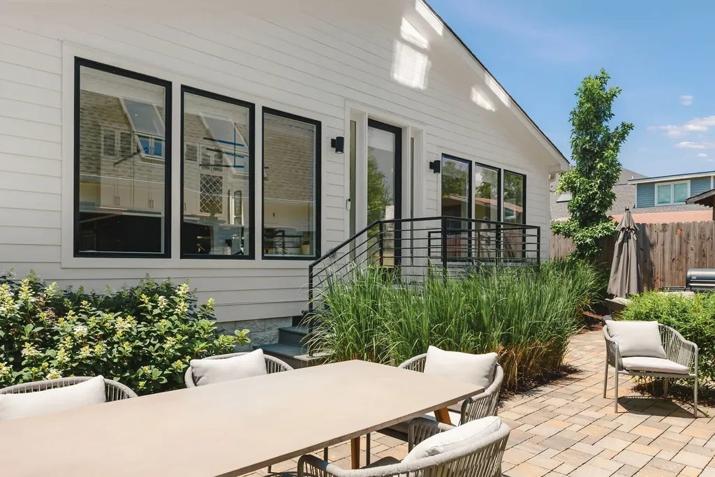 1806 5th Avenue, N Nashville TN 37208