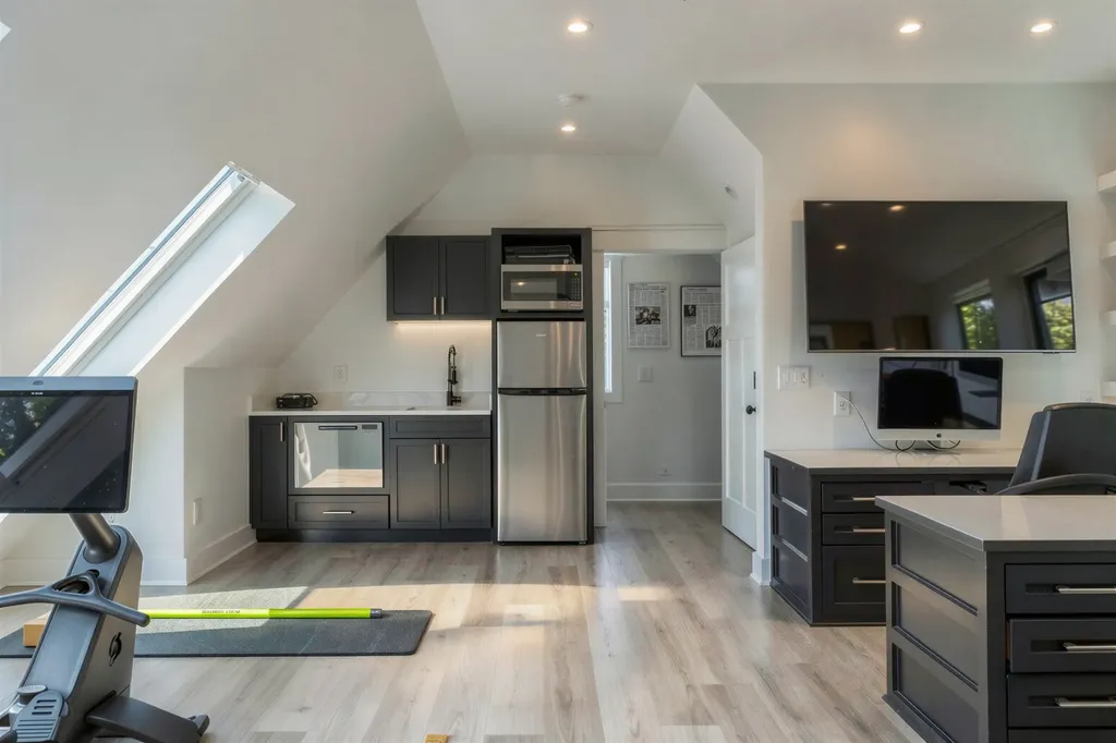 1806 5th Avenue, N Nashville TN 37208