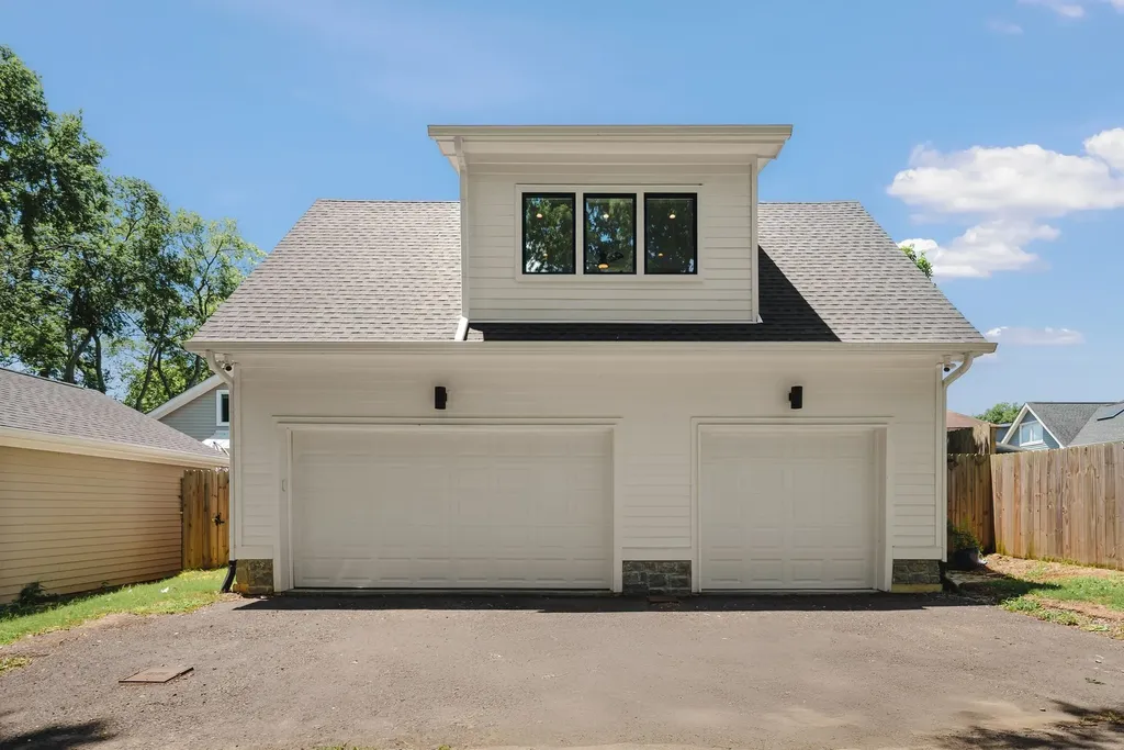 1806 5th Avenue, N Nashville TN 37208