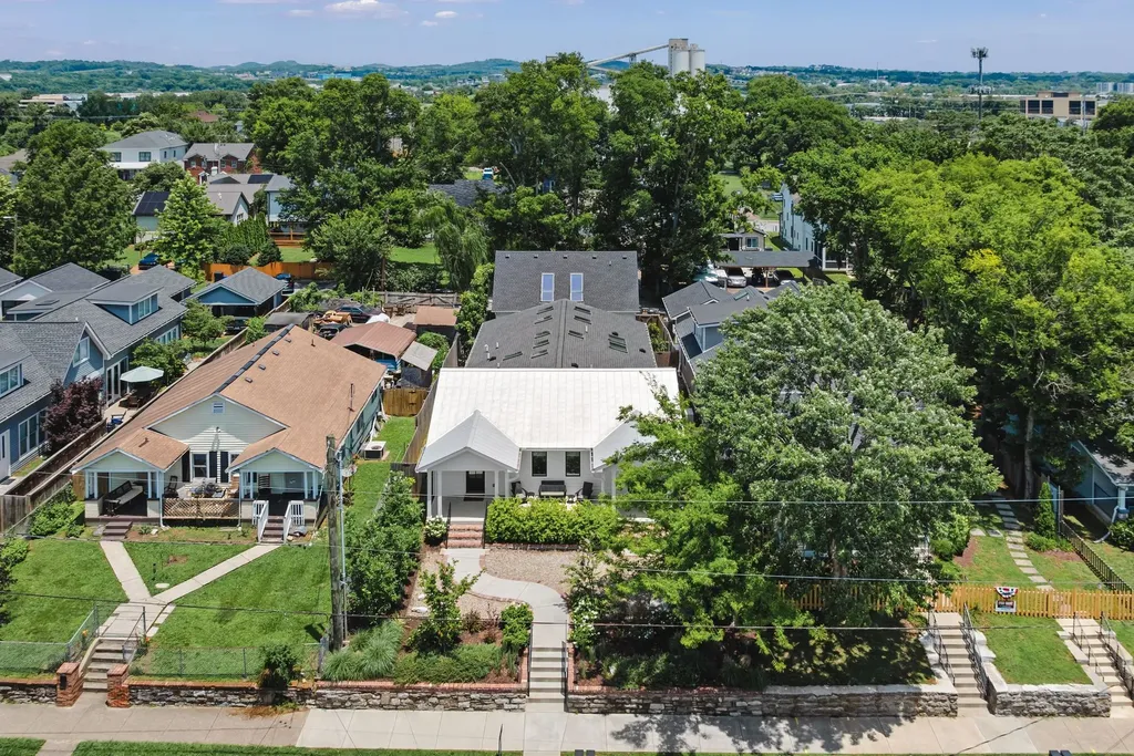 1806 5th Avenue, N Nashville TN 37208