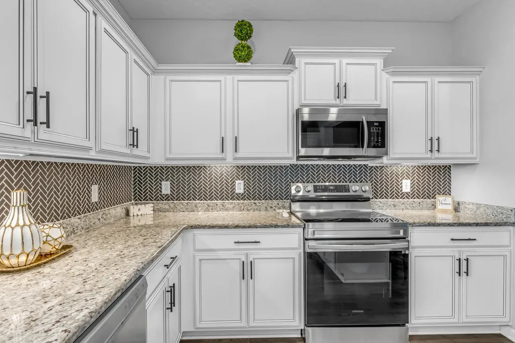 1911 Albarado Trail Murfreesboro TN 37128
