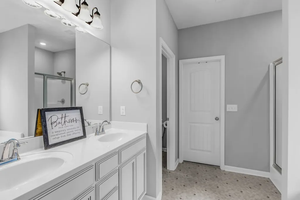 1911 Albarado Trail Murfreesboro TN 37128