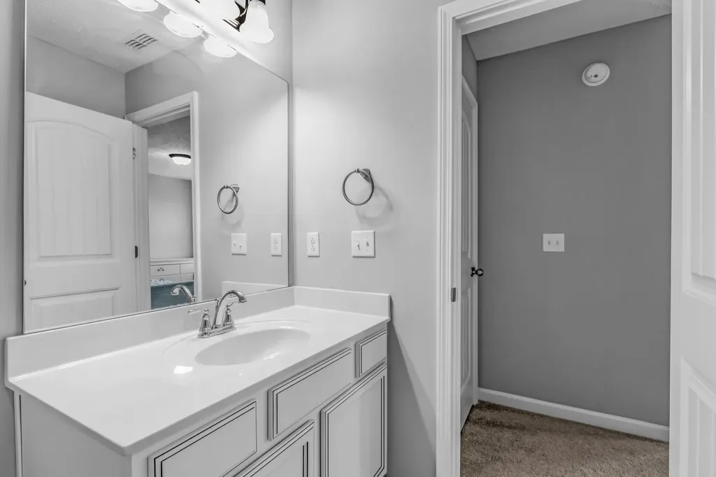 1911 Albarado Trail Murfreesboro TN 37128