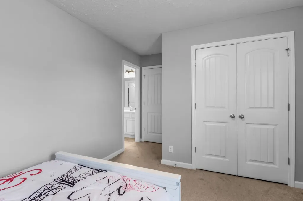 1911 Albarado Trail Murfreesboro TN 37128
