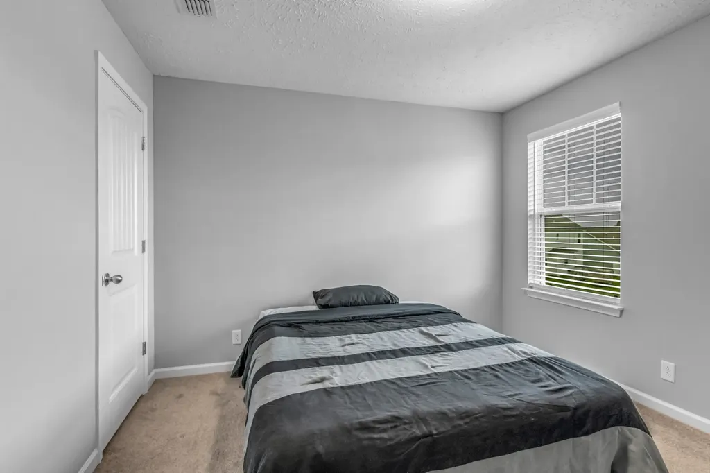 1911 Albarado Trail Murfreesboro TN 37128