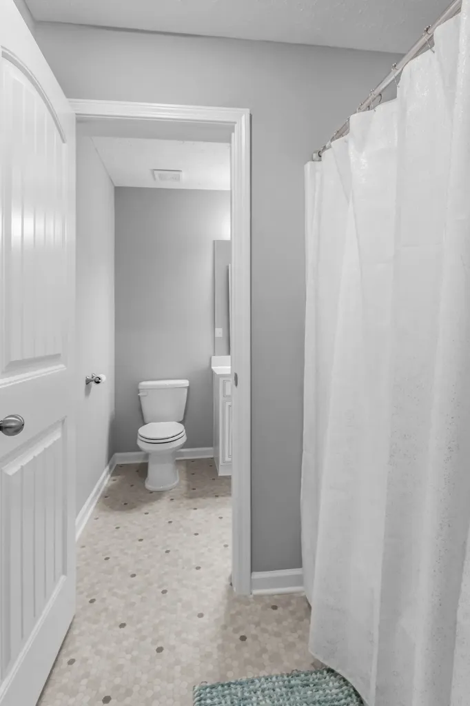 1911 Albarado Trail Murfreesboro TN 37128