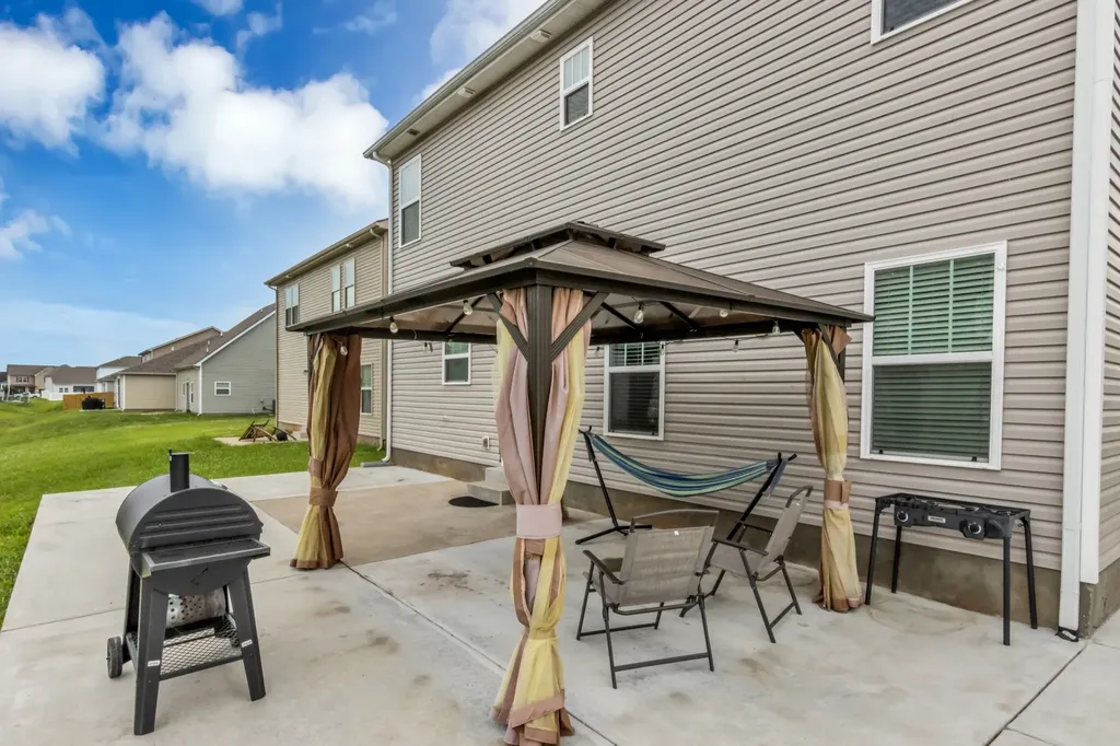 1911 Albarado Trail Murfreesboro TN 37128