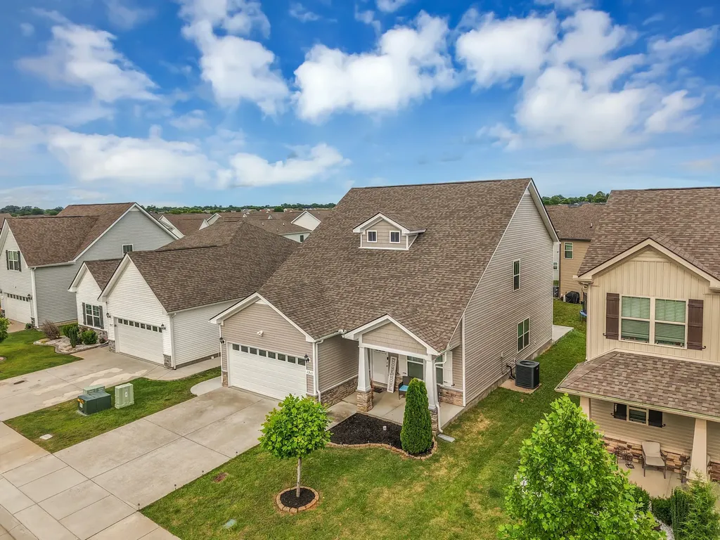 1911 Albarado Trail Murfreesboro TN 37128
