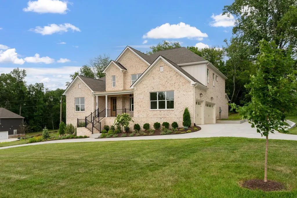 1576 Frye Road Columbia TN 38401