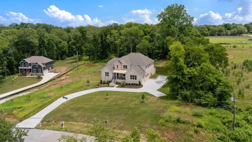 1576 Frye Road Columbia TN 38401