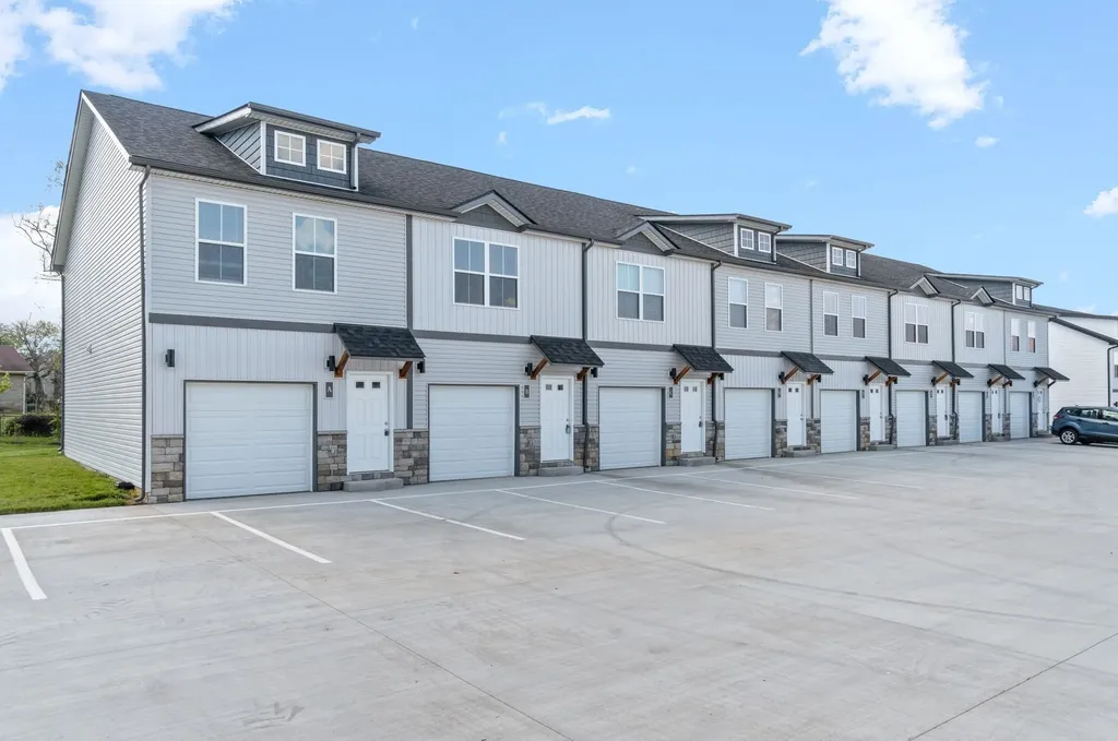 224 Drayton Drive Clarksville TN 37042