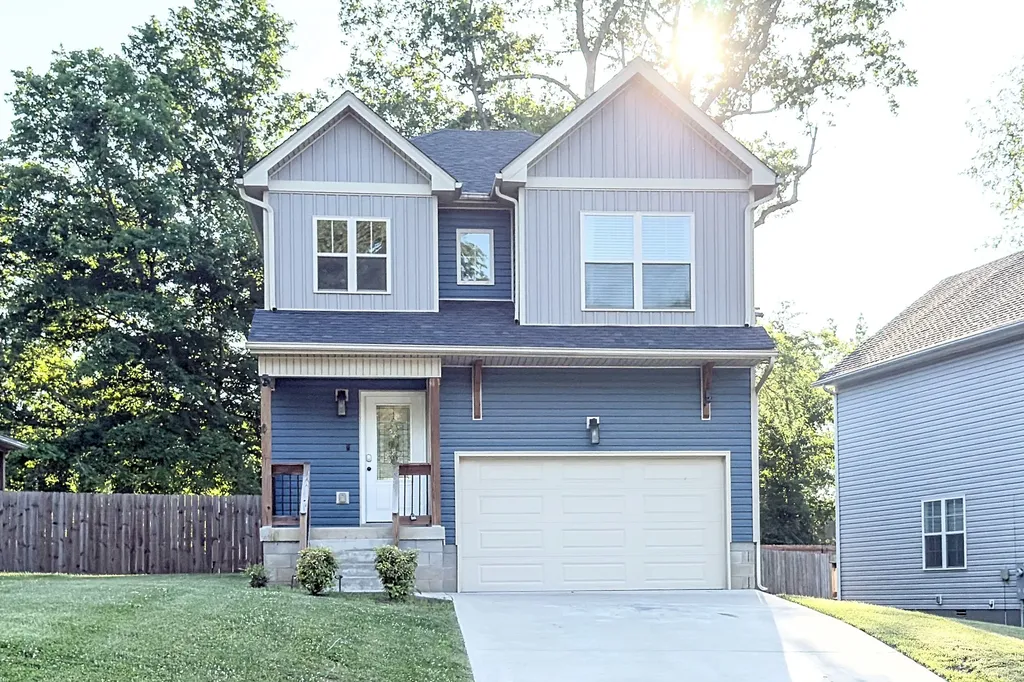 414B Oak Street Clarksville TN 37042