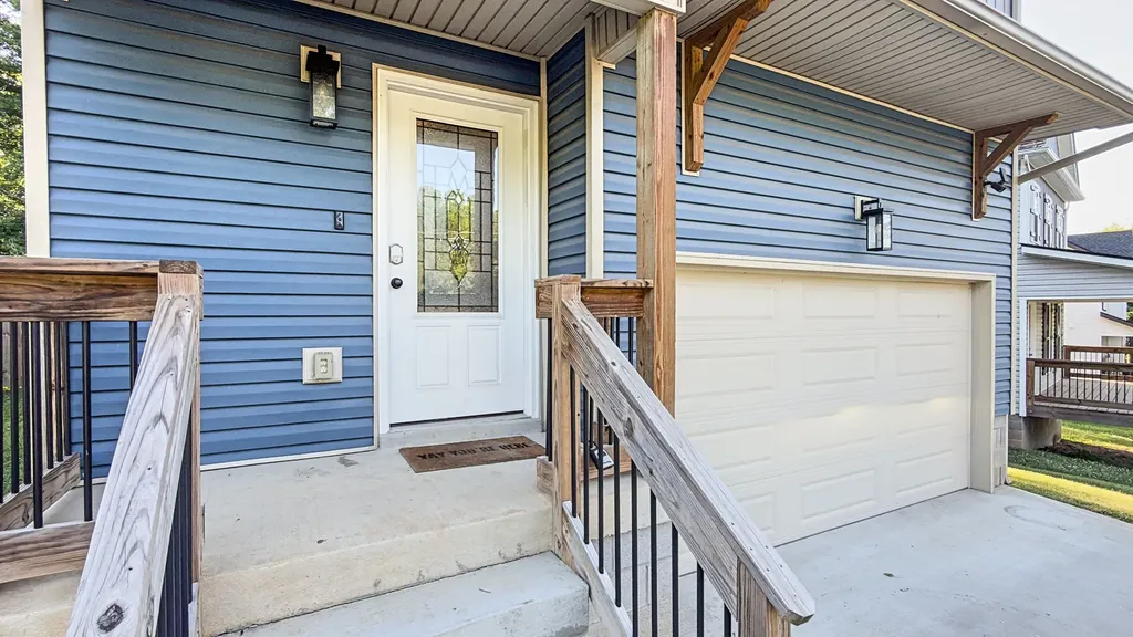 414B Oak Street Clarksville TN 37042