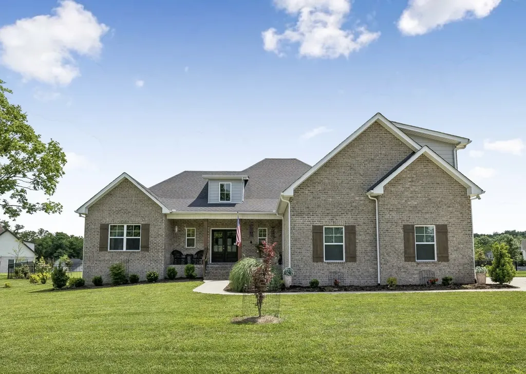 1035 Robert Lee Drive Gallatin TN 37066