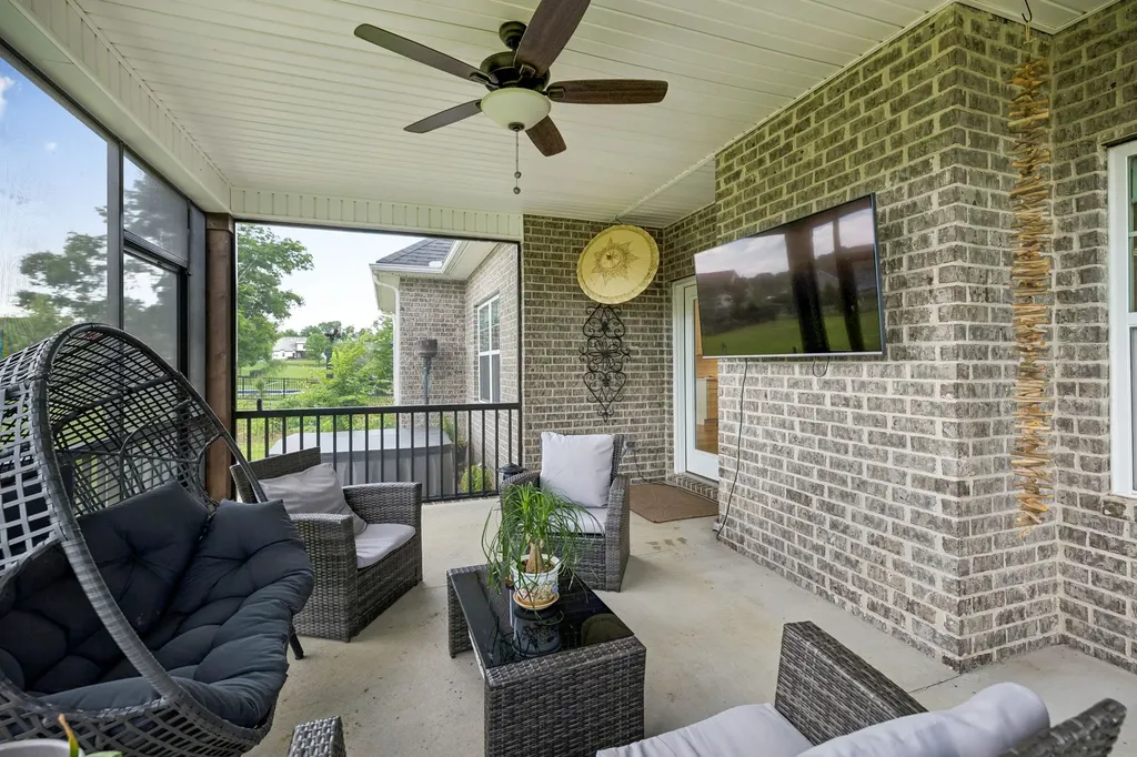 1035 Robert Lee Drive Gallatin TN 37066