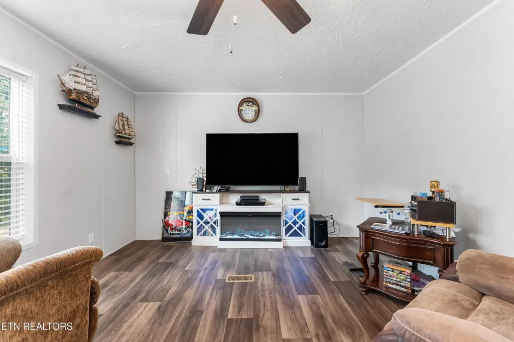 409 Bull Run Road Luttrell TN 37779