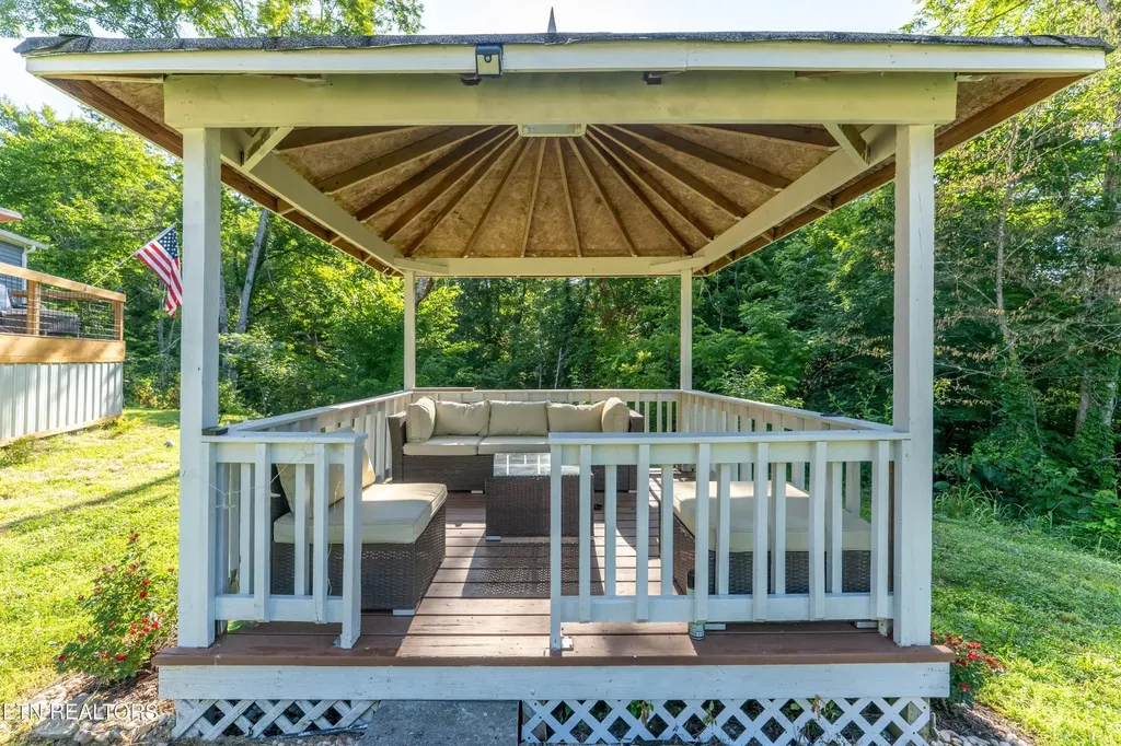 409 Bull Run Road Luttrell TN 37779