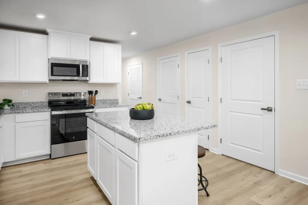589 Big Bend Court White House TN 37188
