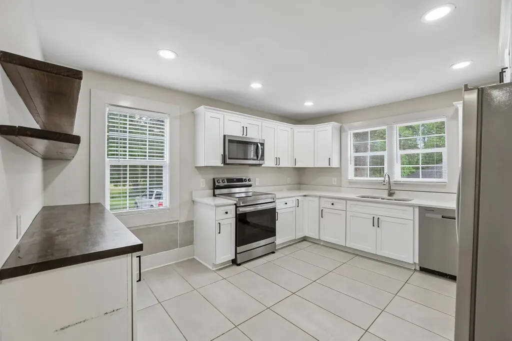 810 W Lincoln Street Tullahoma TN 37388