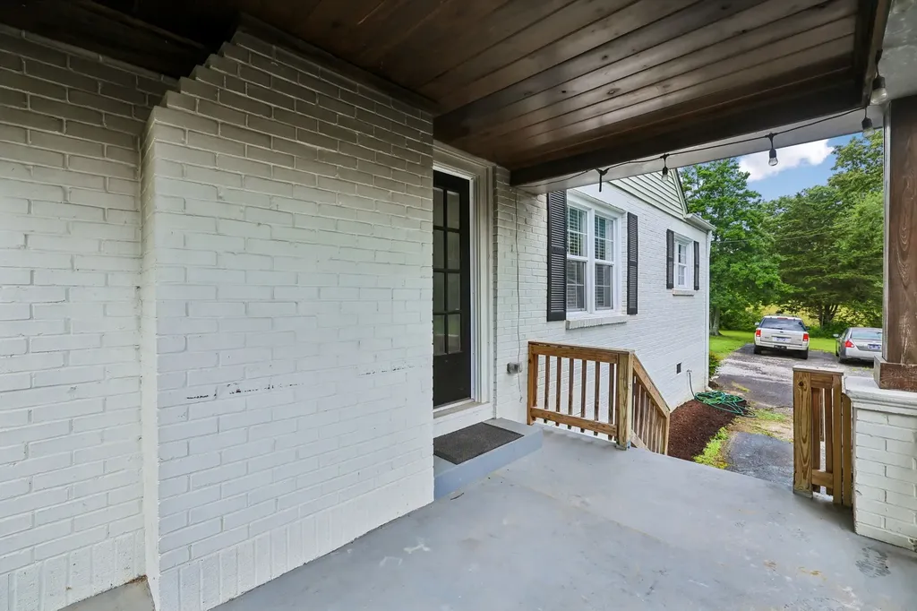 810 W Lincoln Street Tullahoma TN 37388