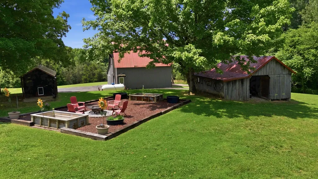 1300 Oak Grove Road Dickson TN 37055