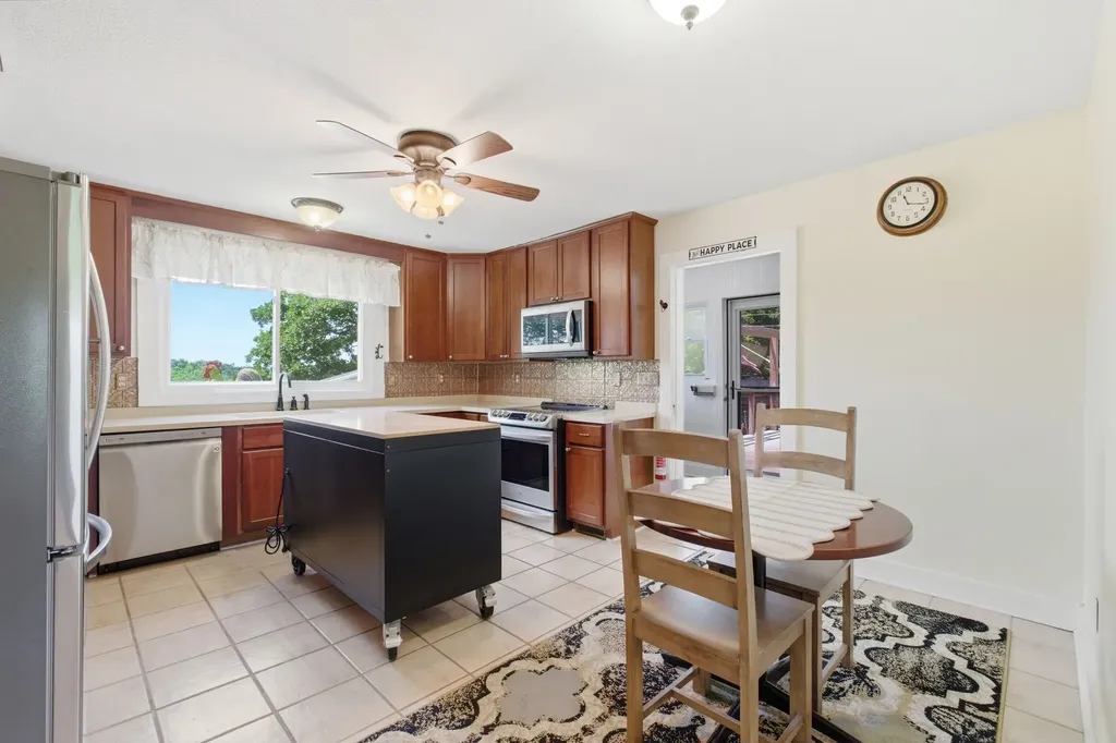 1300 Oak Grove Road Dickson TN 37055