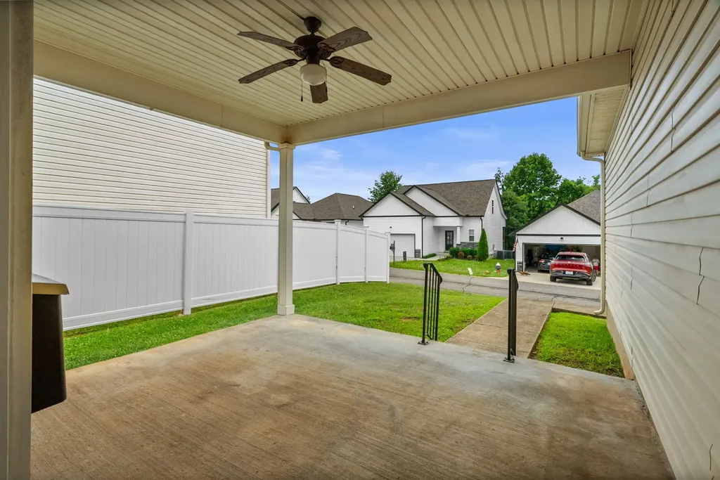 141 Dimaggio Drive Springfield TN 37172