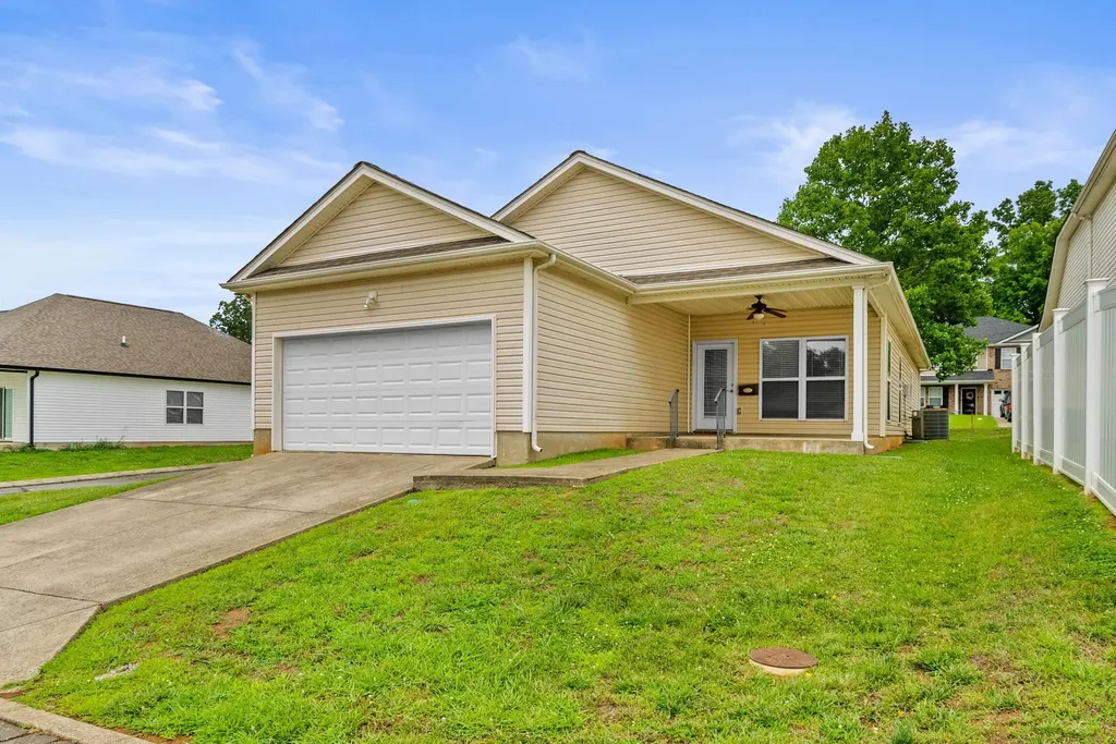 141 Dimaggio Drive Springfield TN 37172