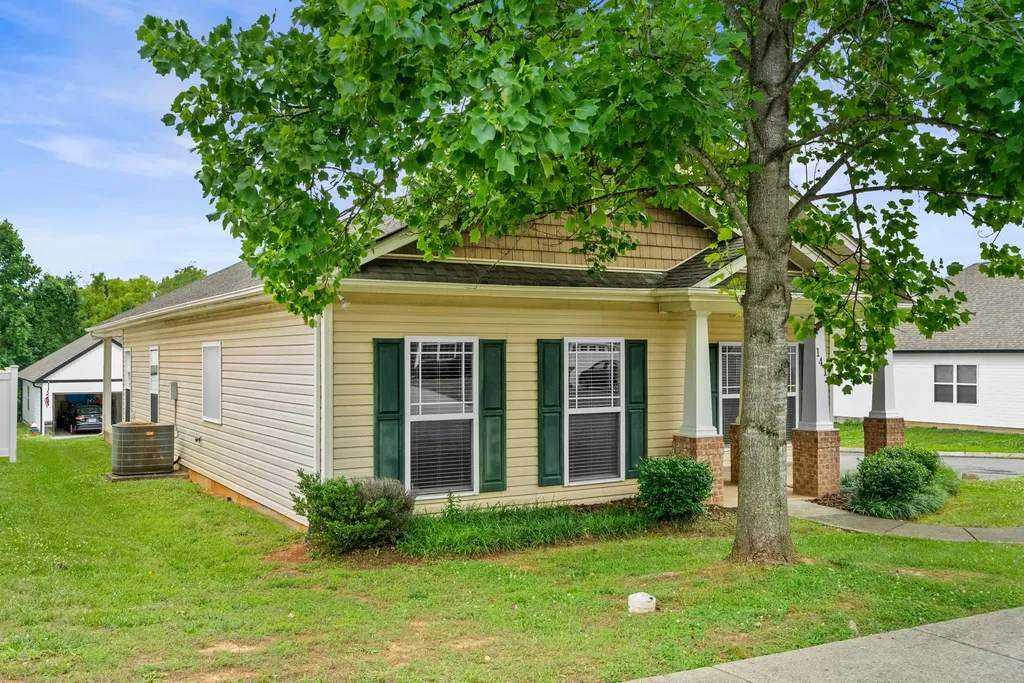 141 Dimaggio Drive Springfield TN 37172