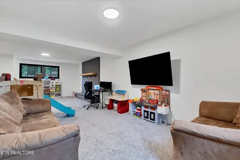 1207 Lenore Lane Maryville TN 37804