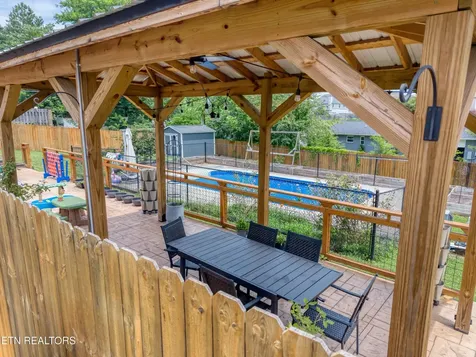 1207 Lenore Lane Maryville TN 37804
