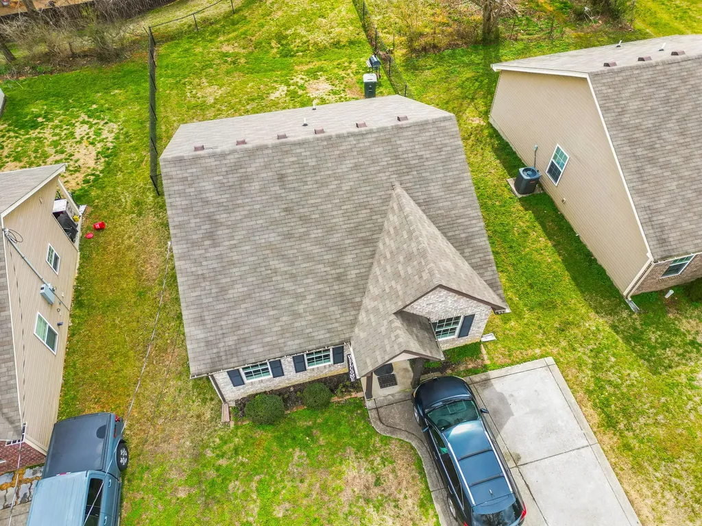 914 16th Ave, E Springfield TN 37172
