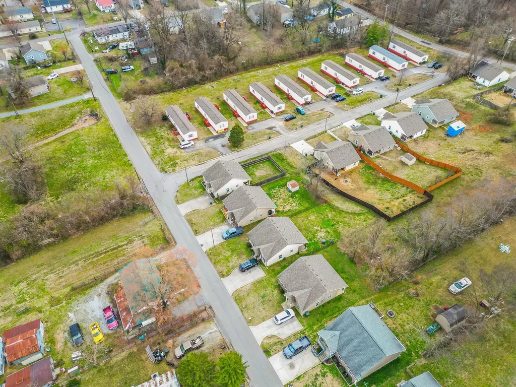 914 16th Ave, E Springfield TN 37172