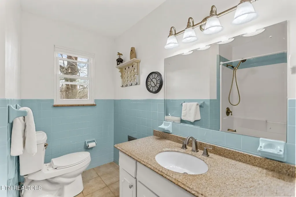 786 Swan Pond Circle Road Harriman TN 37748