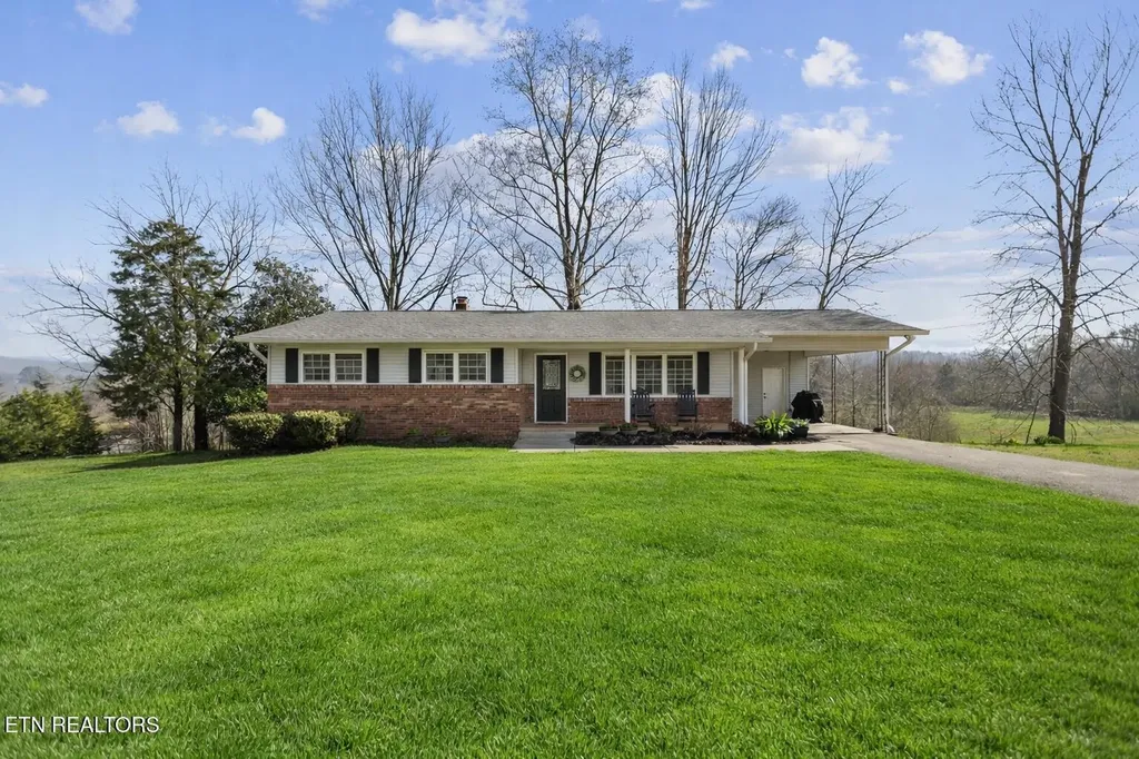 786 Swan Pond Circle Road Harriman TN 37748