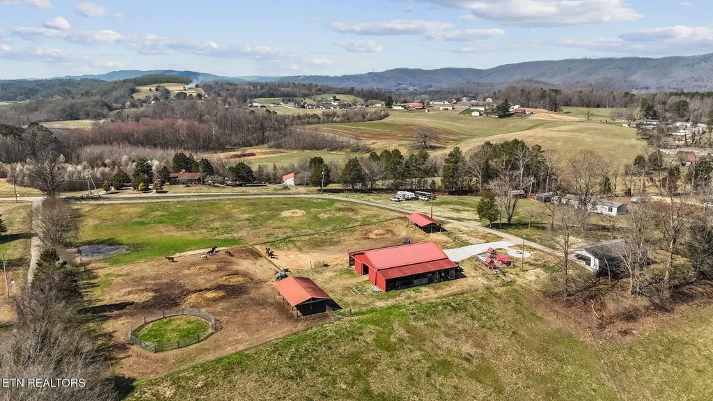 786 Swan Pond Circle Road Harriman TN 37748