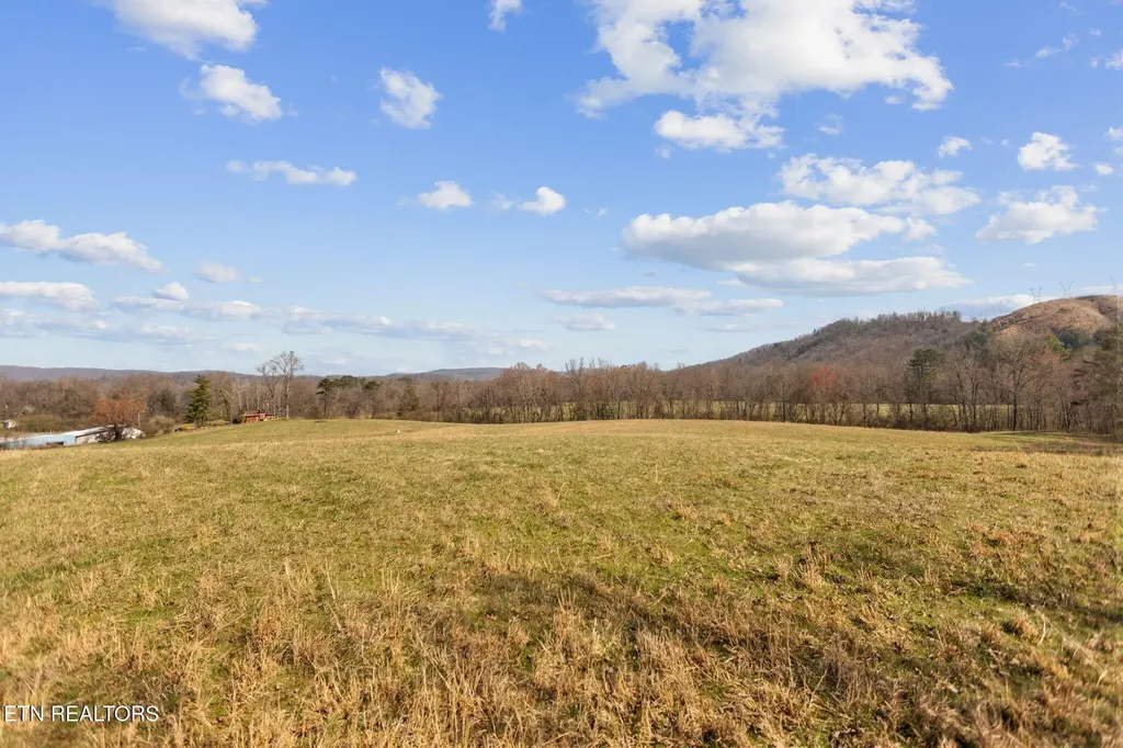 786 Swan Pond Circle Road Harriman TN 37748