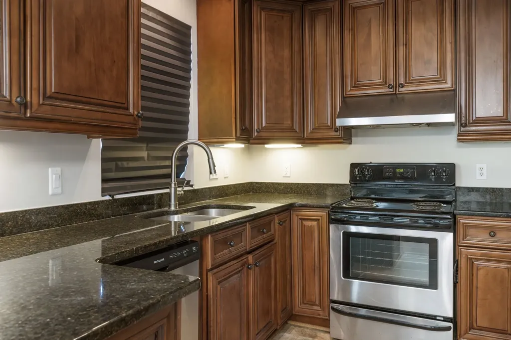 112 Saint Charles Place Nashville TN 37212