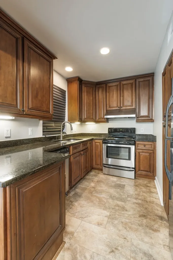 112 Saint Charles Place Nashville TN 37212