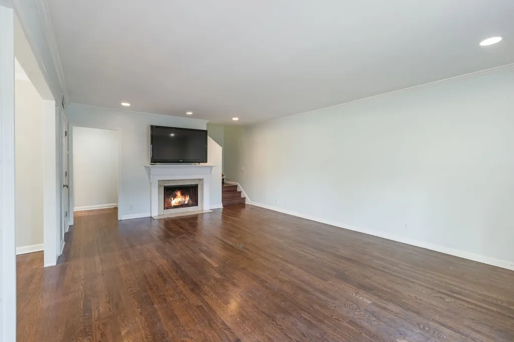 112 Saint Charles Place Nashville TN 37212