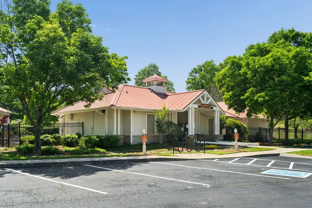 7476 Riverland Drive Nashville TN 37221
