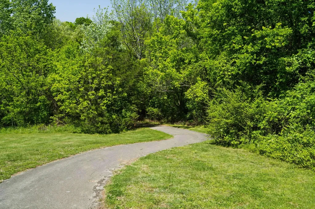 7476 Riverland Drive Nashville TN 37221