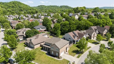 7476 Riverland Drive Nashville TN 37221