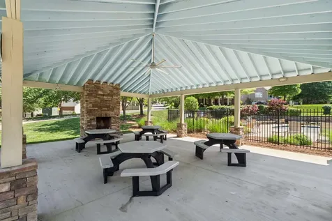 7476 Riverland Drive Nashville TN 37221