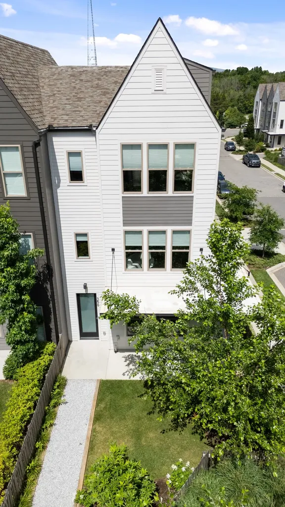 356 E Village Lane Nashville TN 37216
