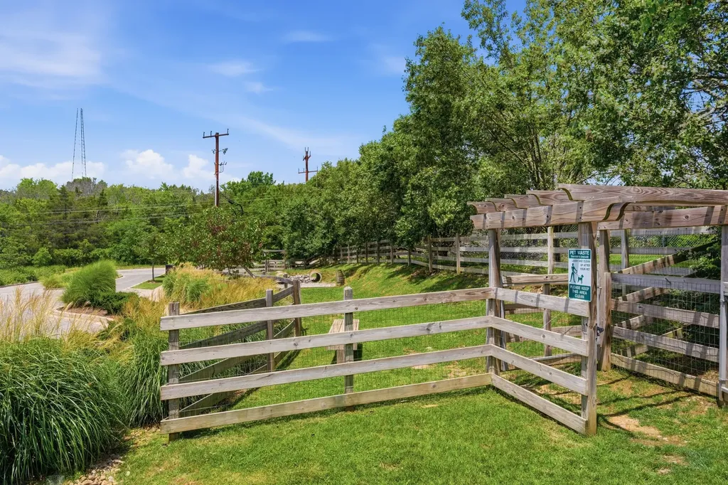 356 E Village Lane Nashville TN 37216