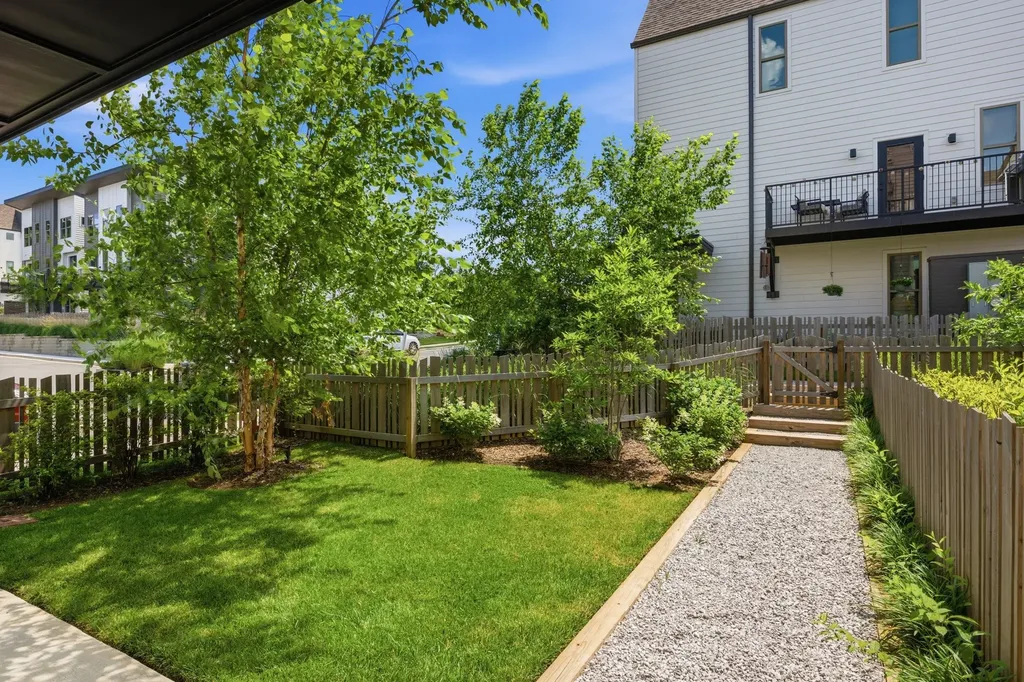 356 E Village Lane Nashville TN 37216