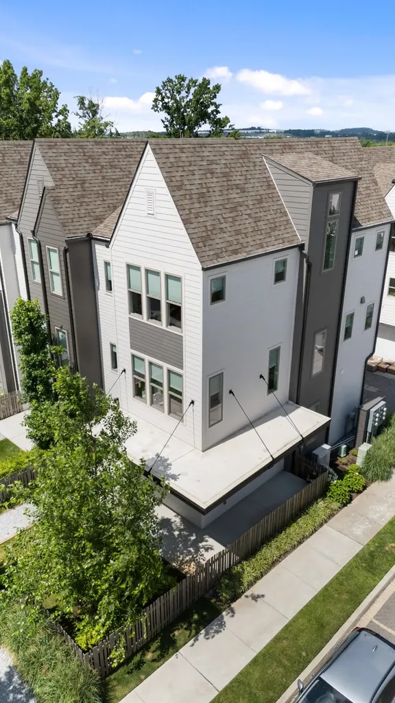 356 E Village Lane Nashville TN 37216
