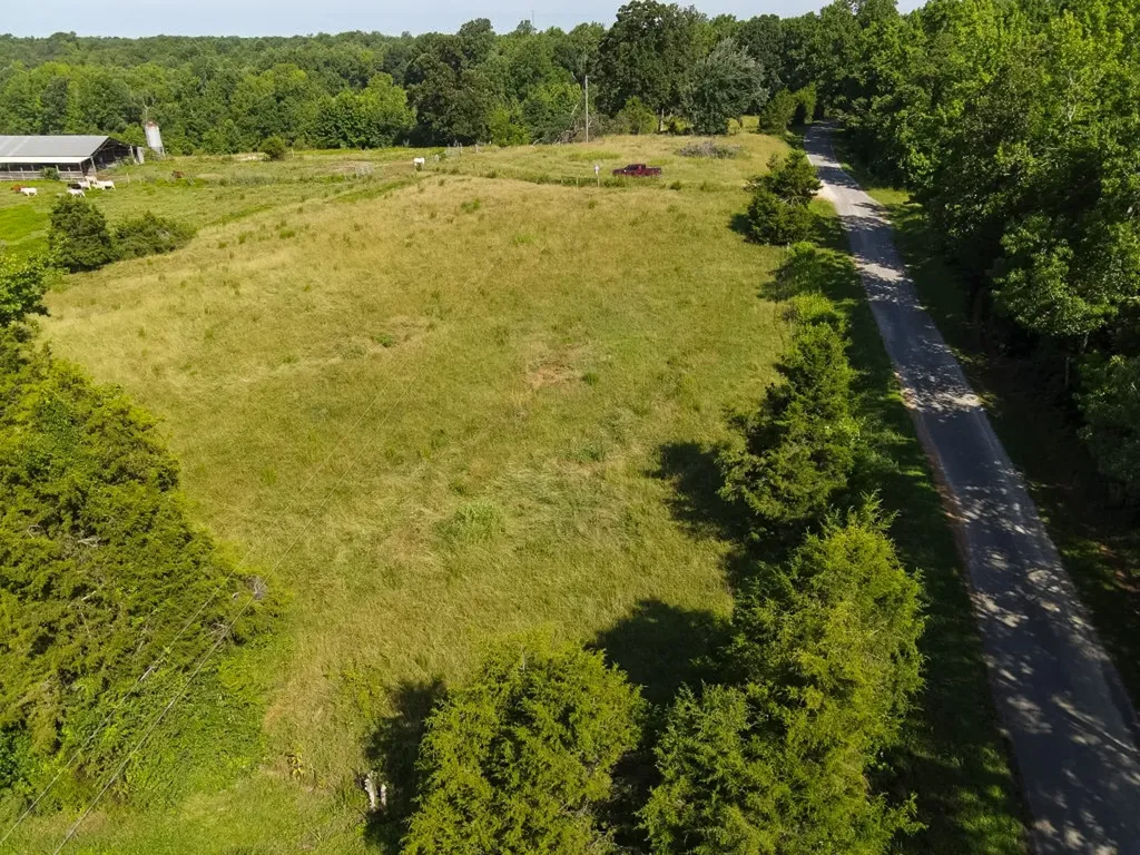 1074 Mcgee Road Decaturville TN 38329